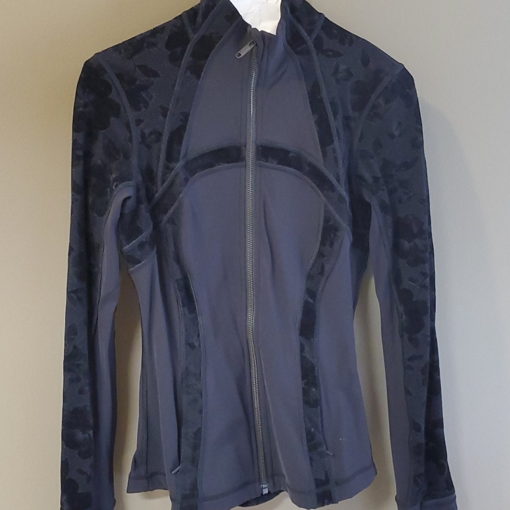 Lululemon LIMITED EDITION jacket w/ velvet detail